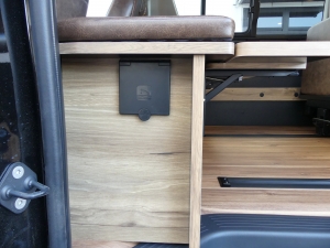 ハイエースワゴンMONOBOX8人乗り　車中泊できる街乗り仕様車