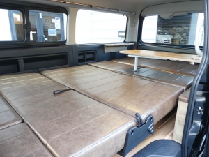 ハイエースワゴンMONOBOX8人乗り　車中泊できる街乗り仕様車