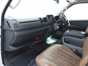 ハイエースワゴン１０人乗り　車中泊できる街乗り仕様車