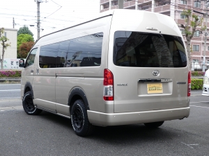 ハイエースワゴン１０人乗り　車中泊できる街乗り仕様車