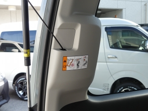 ハイエースバン新型　モデルチェンジ　改良後