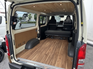 ハイエースバン９型ハイエース