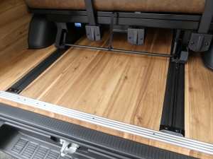 ハイエースバン新型　モデルチェンジ　改良後