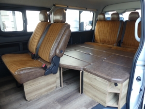 ハイエースワゴン新車カスタムコンプリート