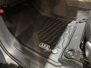 ハイラックス新型ハイラックスピックアップ　GUN226
