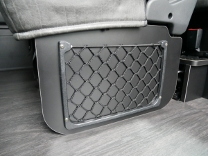 ハイエースワゴンキャンプ　車中泊　アウトドア　レジャー　内装架装