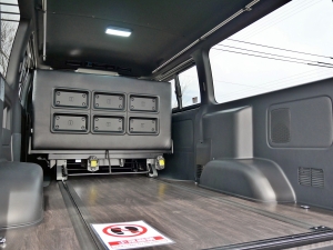 ハイエースバン特別仕様車ダークプライム2