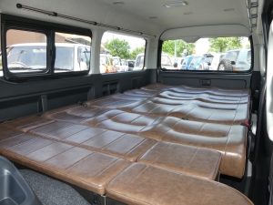 ハイエースワゴン１０人乗り　車中泊できる街乗り仕様車