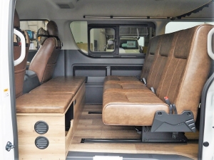 ハイエースワゴン新車コンプリート　ハイエースワゴン２ＷＤ
