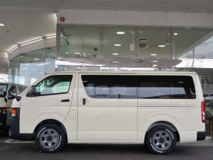 ハイエースバン新車ハイエースDX　丸目カスタム