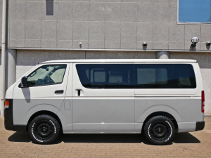 ハイエースバン10型ハイエース
