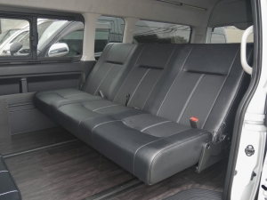 ハイエースワゴングランドキャビン　車中泊のできる街乗り仕様車【FD-BOX　W03黒】　　