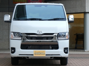 ハイエースバン新型　モデルチェンジ　改良後