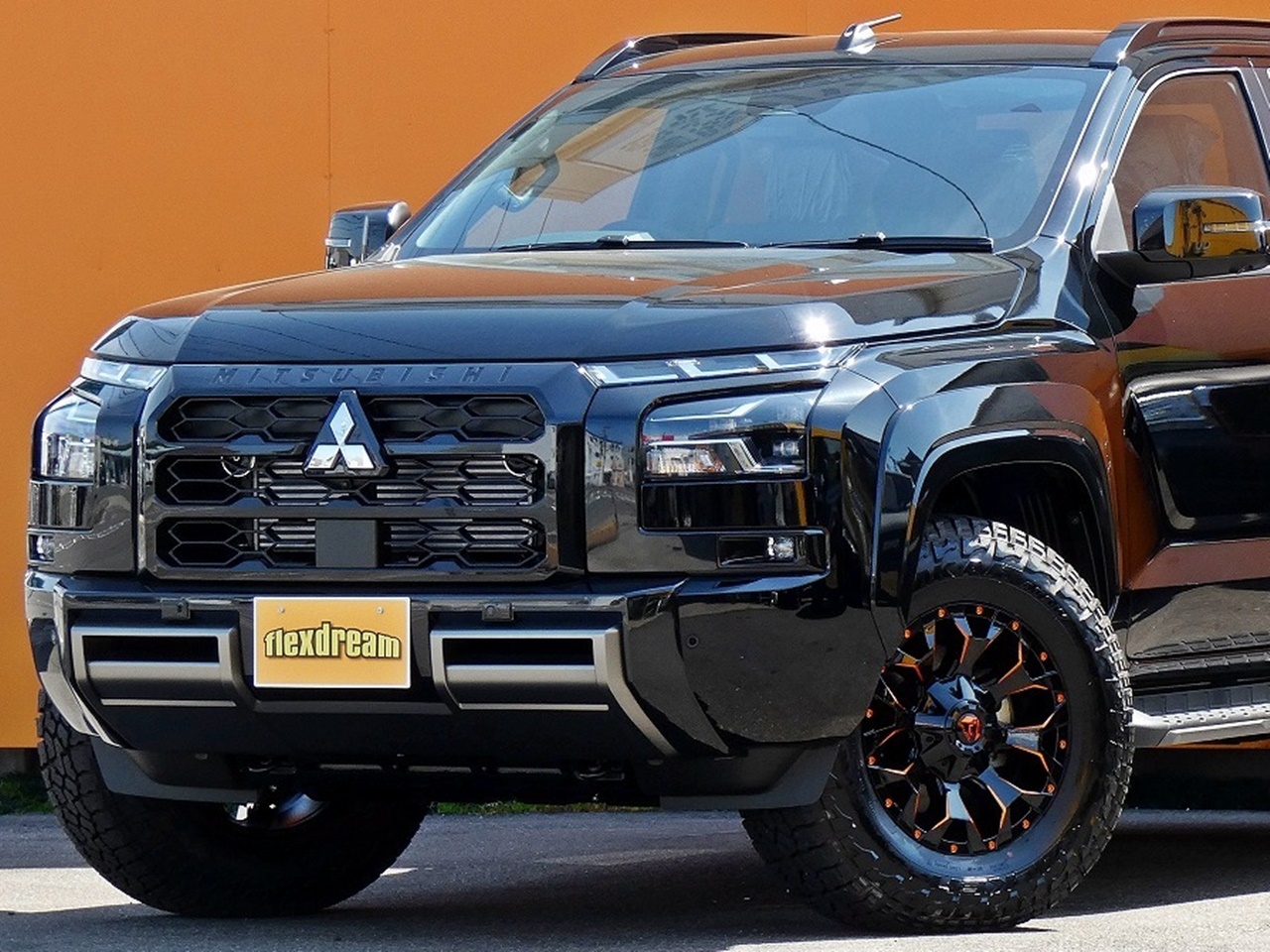 トライトン　４ＷＤ