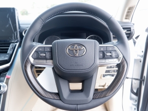 ランドクルーザー３００新型ランクル300　ZX　ガソリンツインターボ
