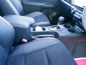 ハイラックス一部改良モデル 新型ハイラックスGR-SPORT