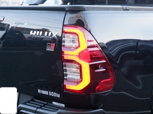 ハイラックス一部改良モデル 新型ハイラックスGR-SPORT
