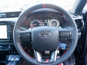 ハイラックス一部改良モデル 新型ハイラックスGR-SPORT