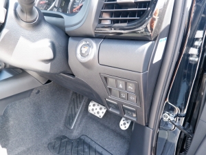 ハイラックスGRスポーツ 新型ハイラックスGR-SPORT