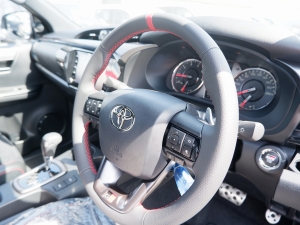 ハイラックスGRスポーツ 新型ハイラックスGR-SPORT