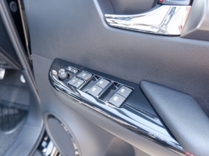 ハイラックスGRスポーツ 新型ハイラックスGR-SPORT