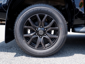 ハイラックスGRスポーツ 新型ハイラックスGR-SPORT