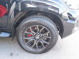 ハイラックスGRスポーツ 新型ハイラックスGR-SPORT