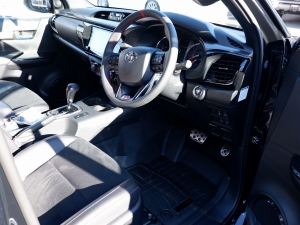 ハイラックスGRスポーツ 新型ハイラックスGR-SPORT