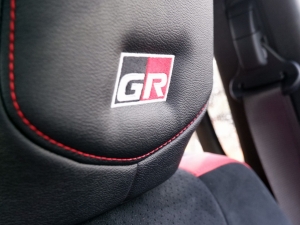 ハイラックスGRスポーツ 一部改良 新型ハイラックス