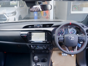 ハイラックスGRスポーツ 新型ハイラックスGR-SPORT
