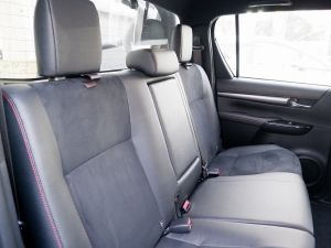 ハイラックスGRスポーツ 新型ハイラックスGR-SPORT