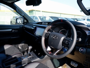 ハイラックスGRスポーツ 新型ハイラックスGR-SPORT