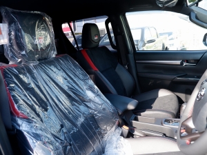 ハイラックスGRスポーツ 新型ハイラックスGR-SPORT