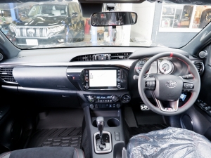 ハイラックスGRスポーツ 新型ハイラックスGR-SPORT