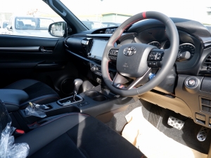 ハイラックスGRスポーツ 新型ハイラックスGR-SPORT