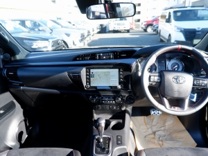 ハイラックスGRスポーツ 新型ハイラックスGR-SPORT