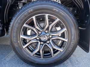 ハイラックスGRスポーツ 新型ハイラックスGR-SPORT