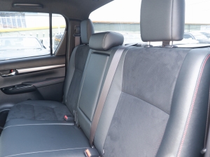 ハイラックスGRスポーツ 新型ハイラックスGR-SPORT