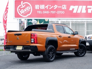 トライトン三菱ピックアップトラック　トライトン