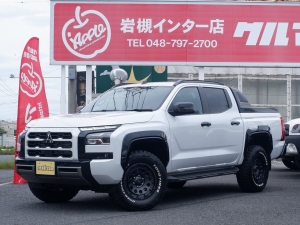 トライトン三菱ピックアップトラック　トライトン