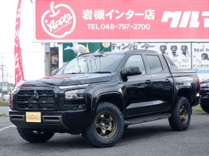 トライトン三菱ピックアップトラック　トライトン