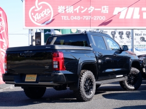 トライトン三菱　トライトン　トノカバー