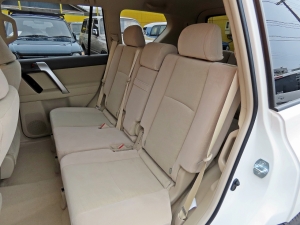 ランクルプラドランクル150プラド　TX　7人乗り