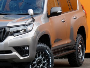 ランクルプラド特別仕様車　マットブラックエディション