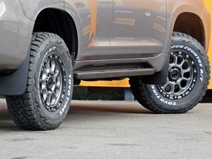 ランクルプラド特別仕様車　マットブラックエディション