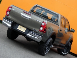 ハイラックスキャンプ　アウトドア　レジャー　４ＷＤ　ＳＵＶ