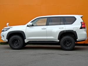 ランクルプラドキャンプ　アウトドア　レジャー　４ＷＤ　ＳＵＶ