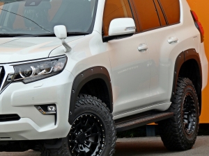 ランクルプラドキャンプ　アウトドア　レジャー　４ＷＤ　ＳＵＶ