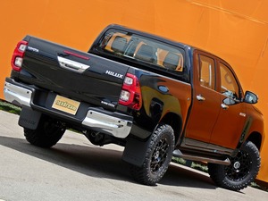 ハイラックスキャンプ　アウトドア　レジャー　４ＷＤ　ＳＵＶ