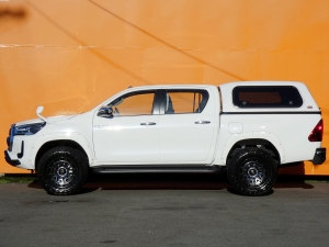 ハイラックスキャンプ　アウトドア　レジャー　４ＷＤ　ＳＵＶ